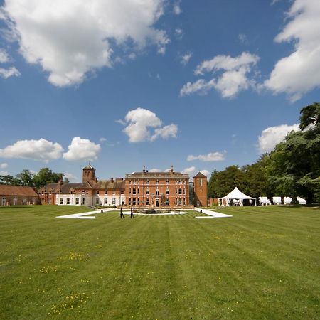 Oakley Hall Hotel Basingstoke Bagian luar foto
