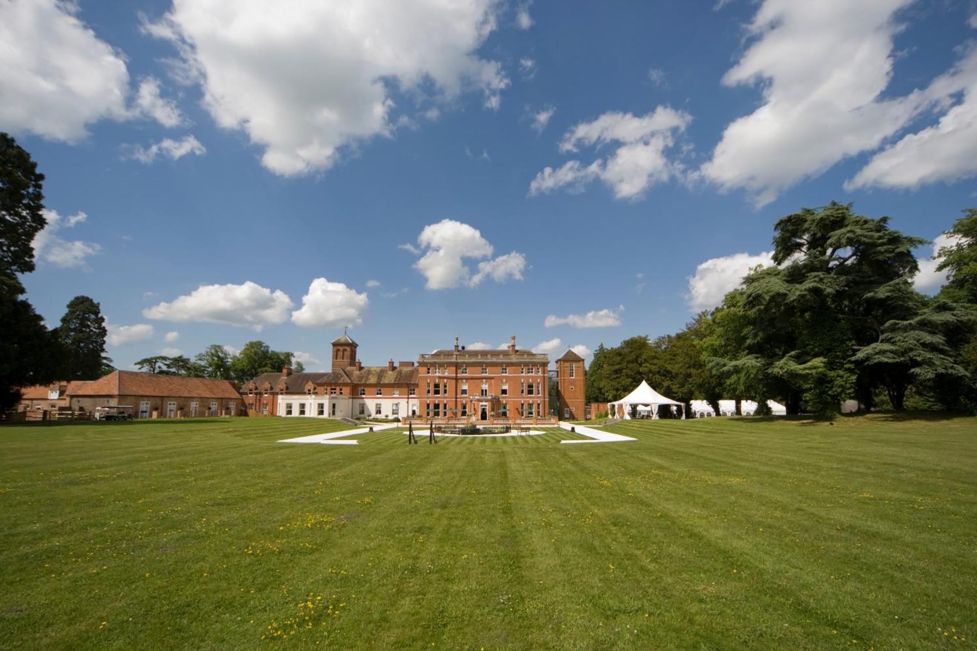Oakley Hall Hotel Basingstoke Bagian luar foto