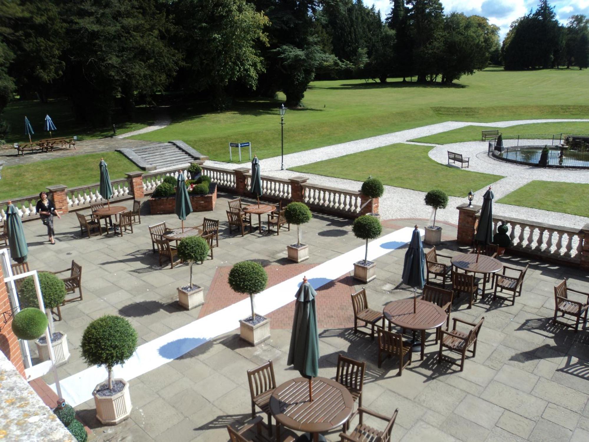Oakley Hall Hotel Basingstoke Bagian luar foto