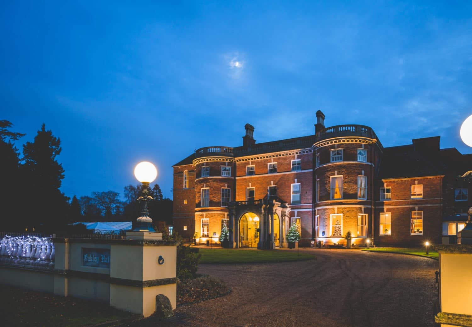 Oakley Hall Hotel Basingstoke Bagian luar foto