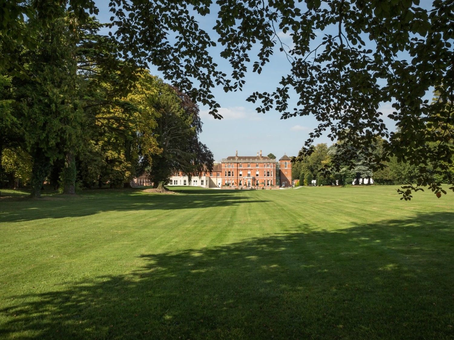 Oakley Hall Hotel Basingstoke Bagian luar foto