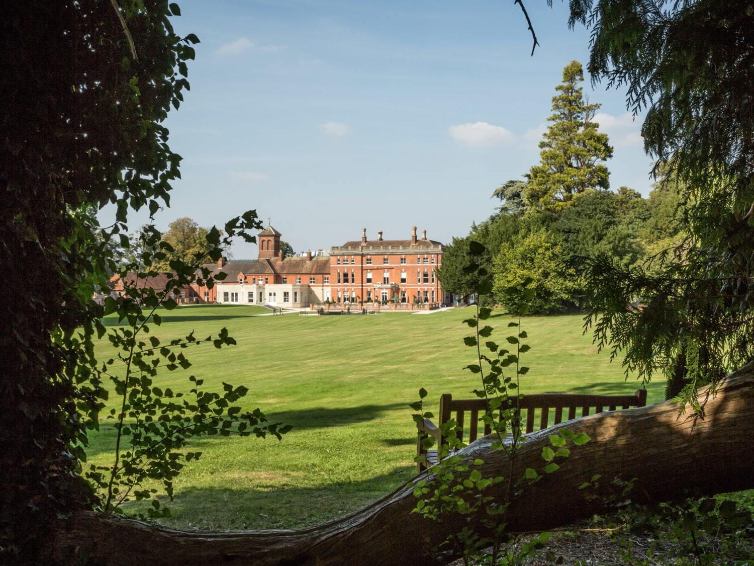 Oakley Hall Hotel Basingstoke Bagian luar foto