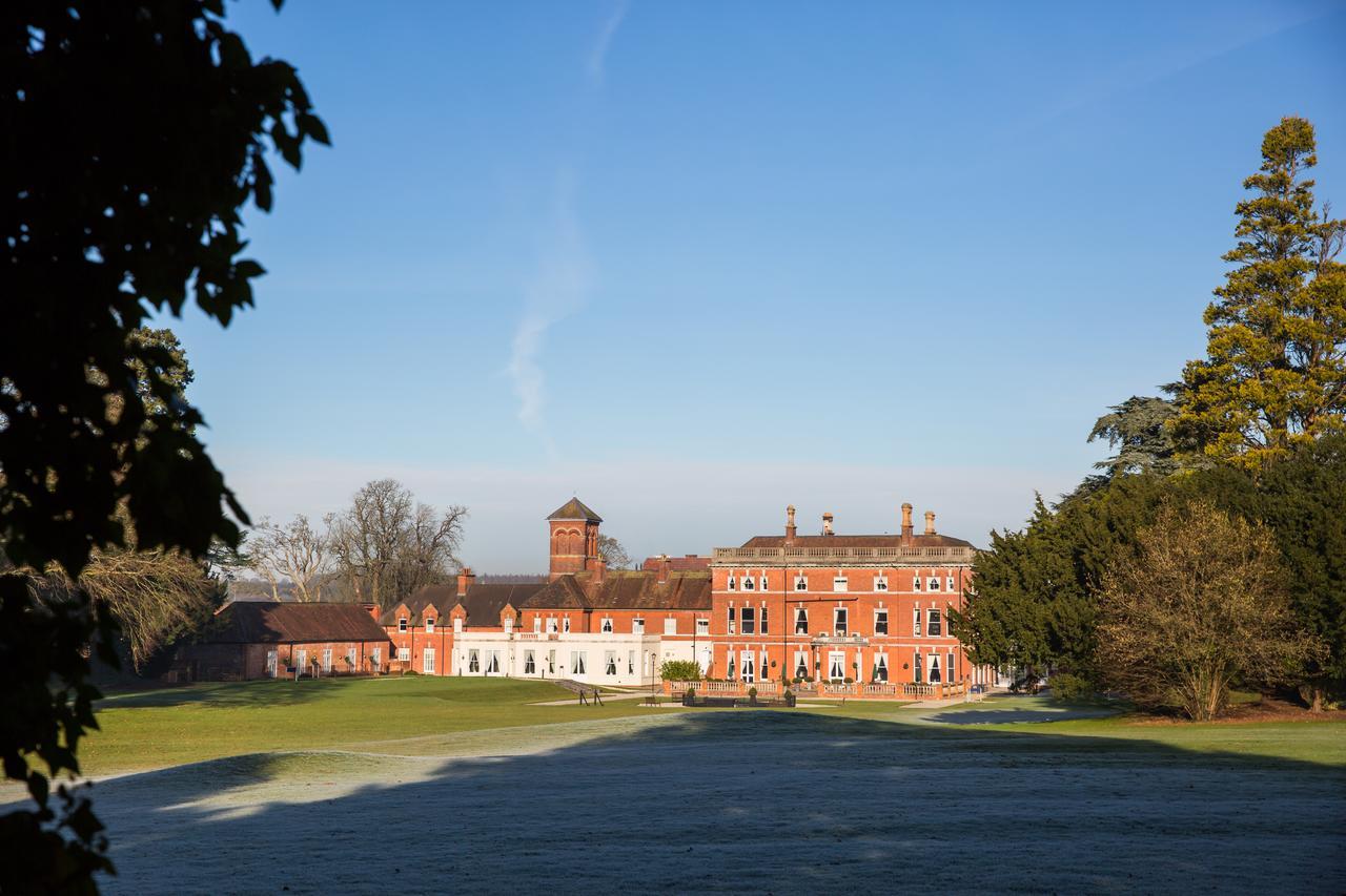 Oakley Hall Hotel Basingstoke Bagian luar foto